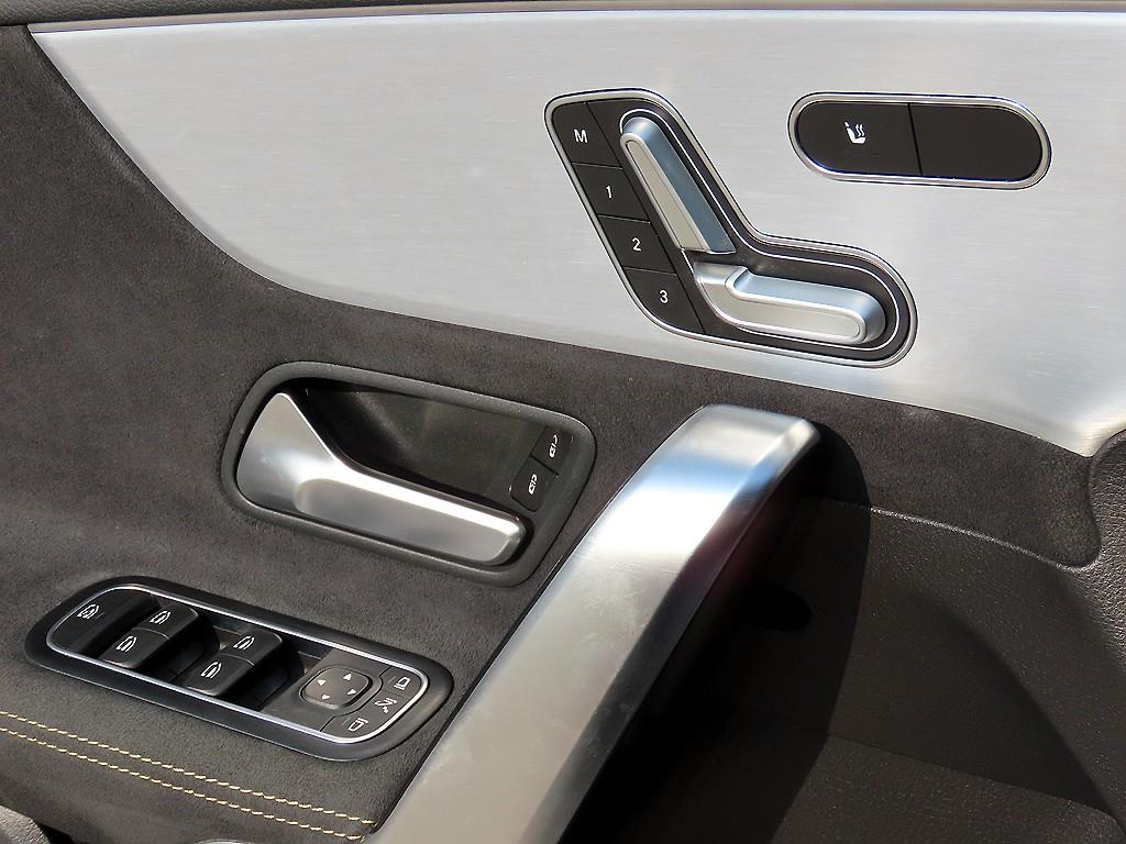 Mercedes Benz CLA Class - Vista 12