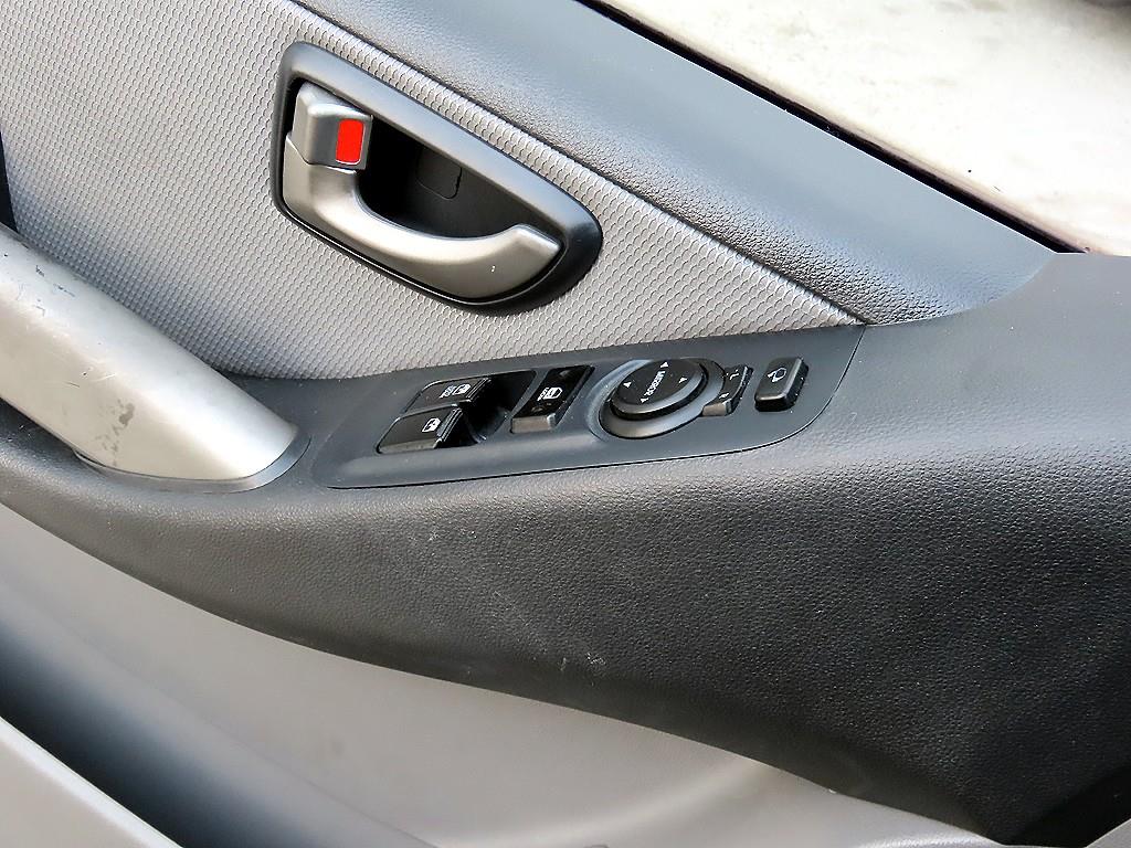 HYUNDAI Starex - Vista 12