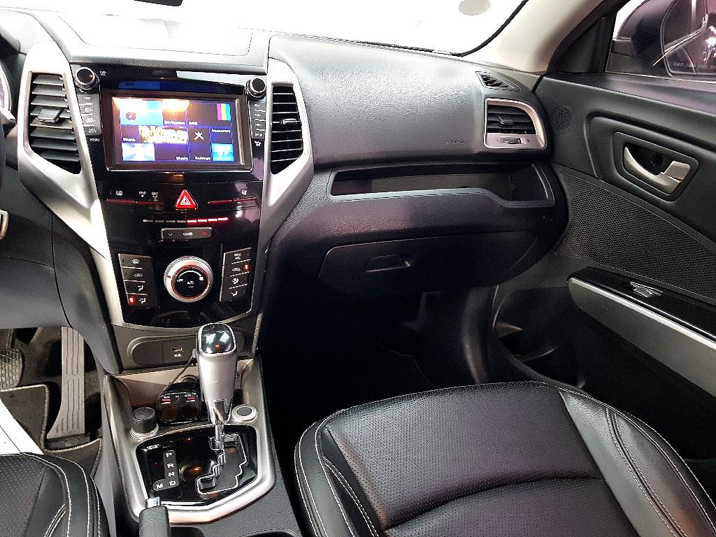 Ssangyong Tivoli - Vista 10