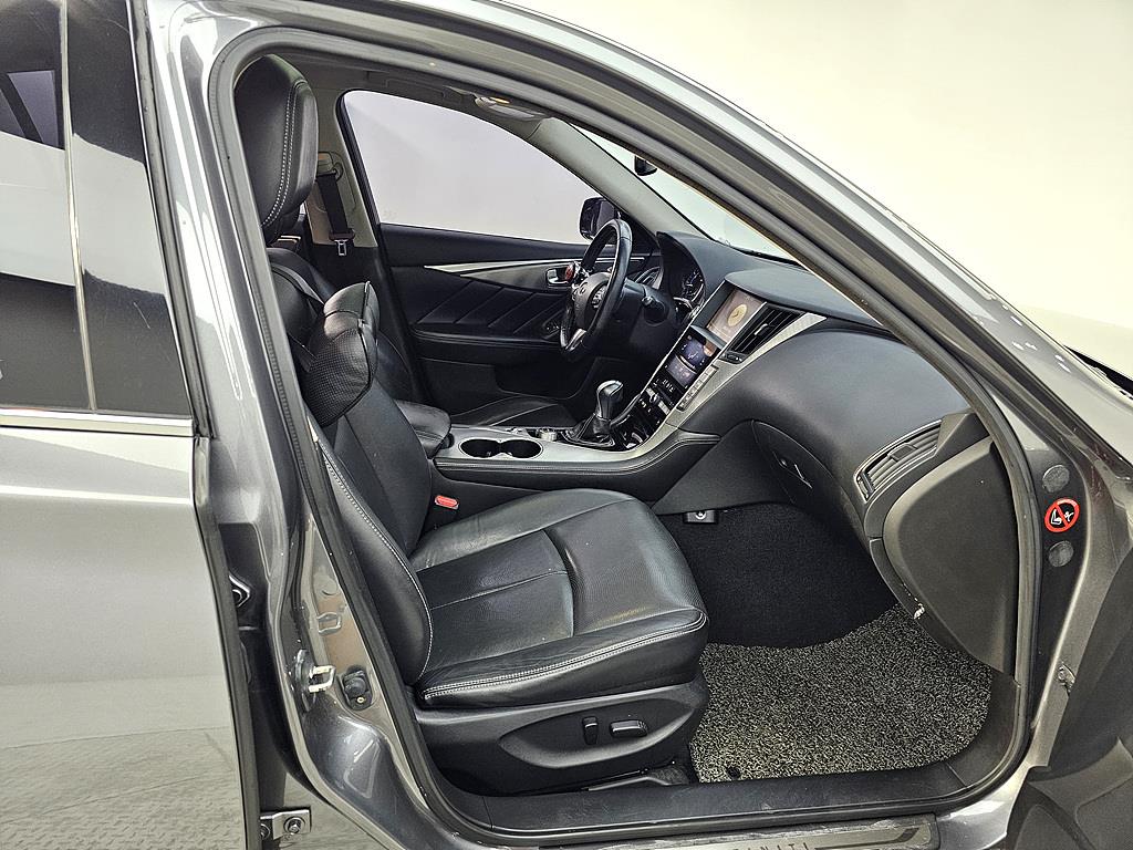 Infiniti Q - Vista 11