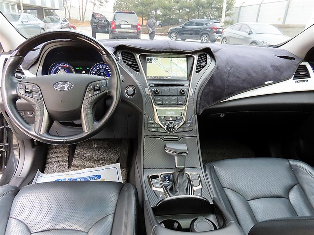 HYUNDAI Grandeur - Vista 7