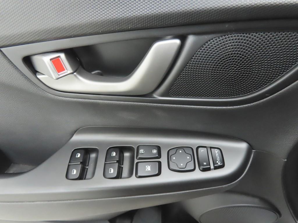 HYUNDAI Kona - Vista 9