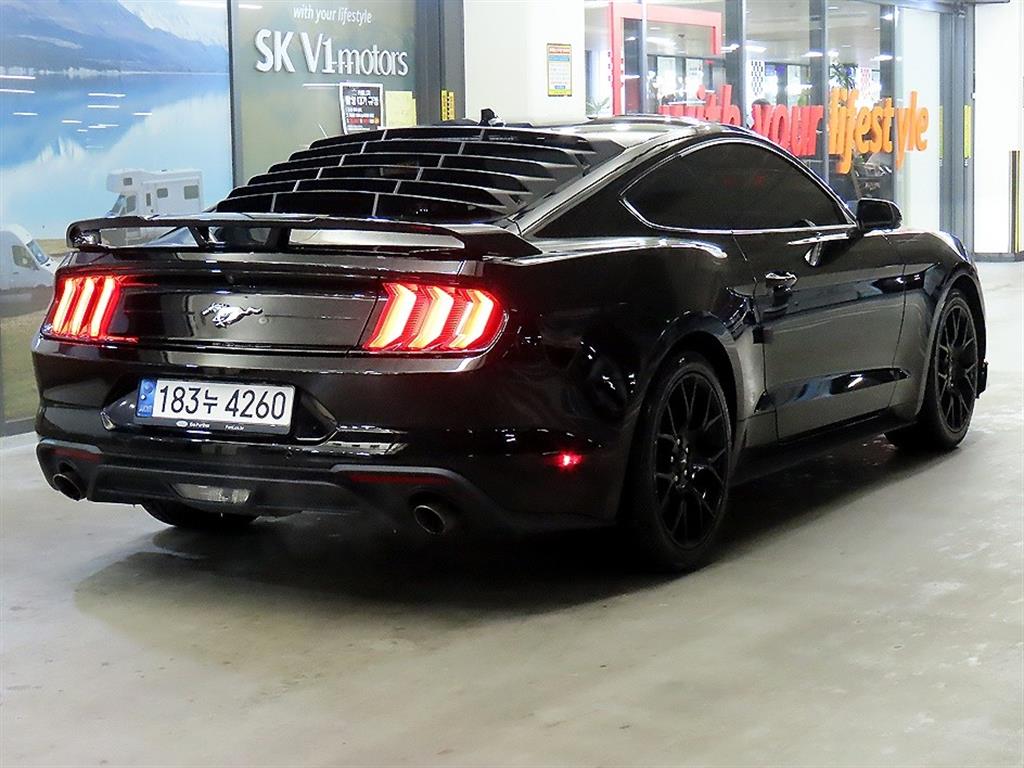 Ford Mustang - Vista 4