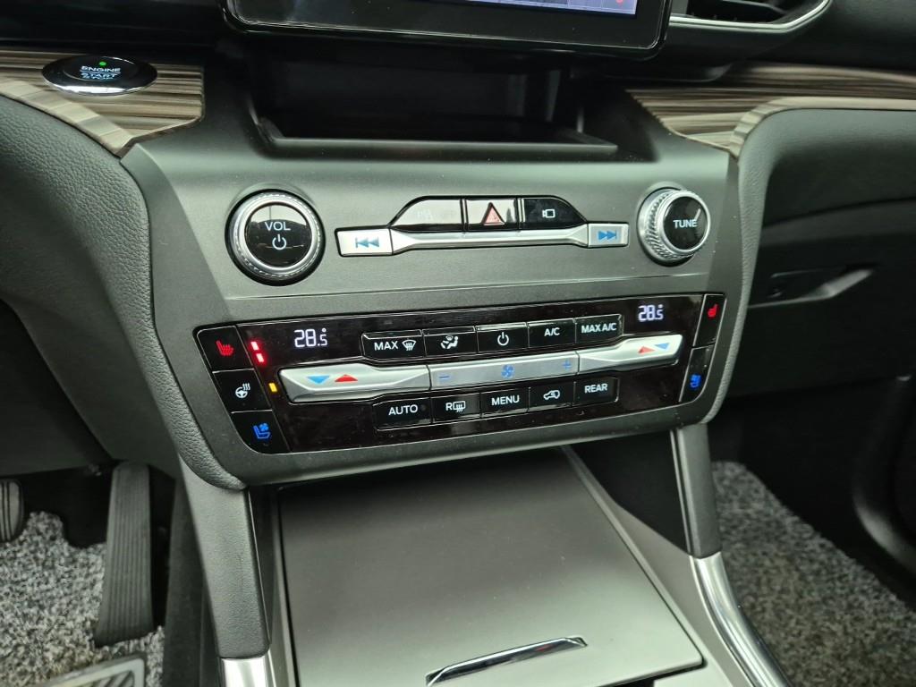 Ford Explorer - Vista 10