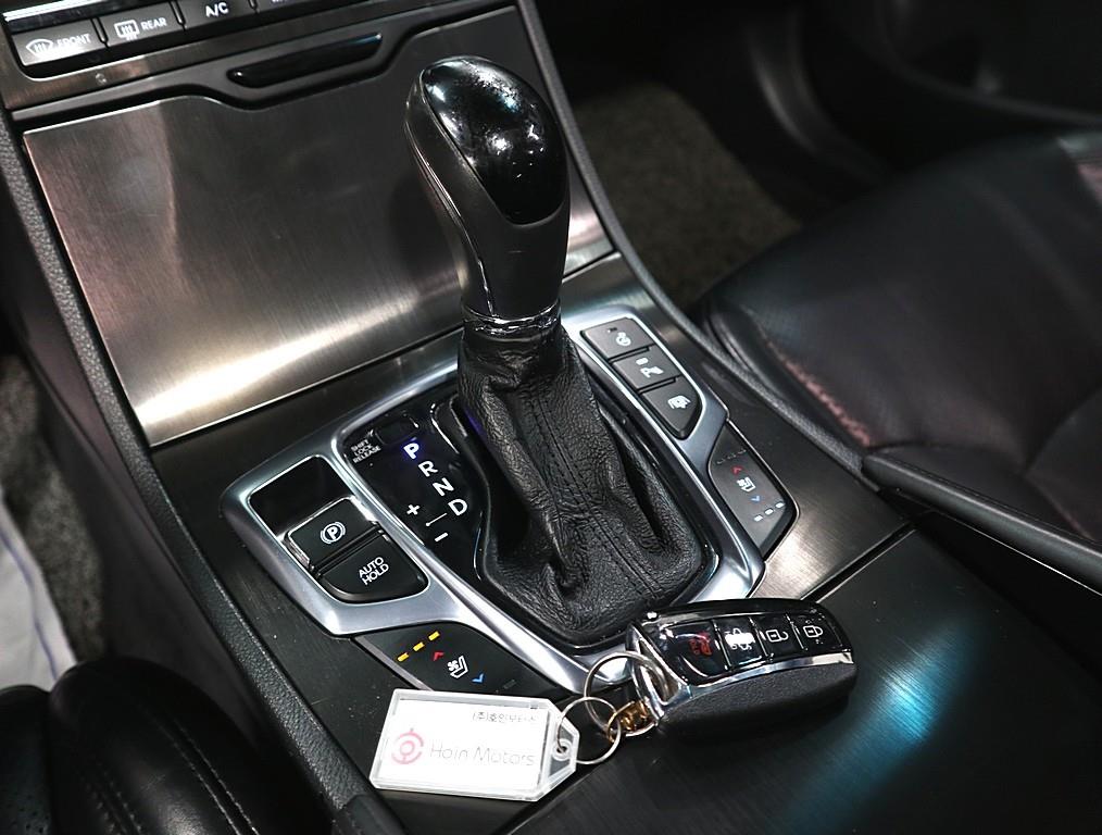 HYUNDAI Grandeur 2016 Negro - Importación desde Corea - HF Imports Iquique - Foto 15