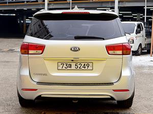KIA Carnival - Vista 6