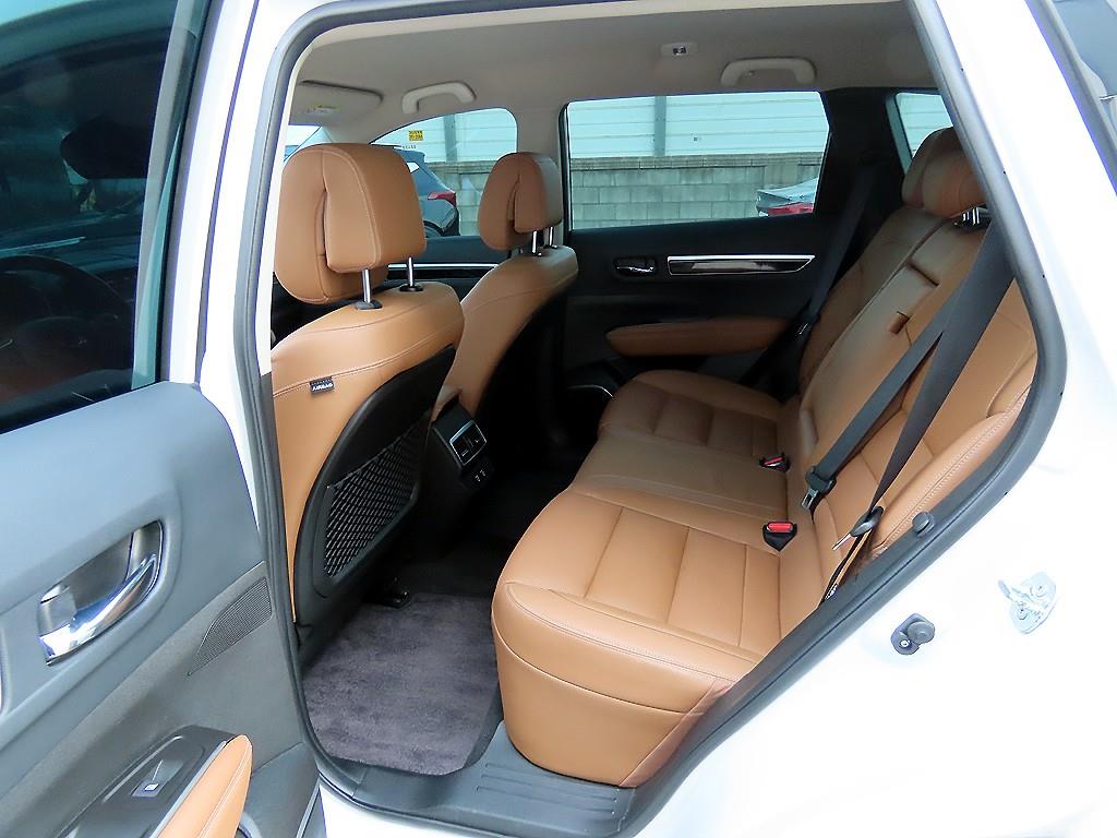 SAMSUNG QM6 - Vista 6