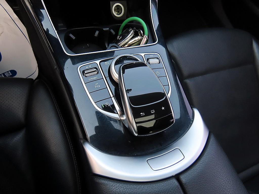 Mercedes Benz C Class - Vista 12