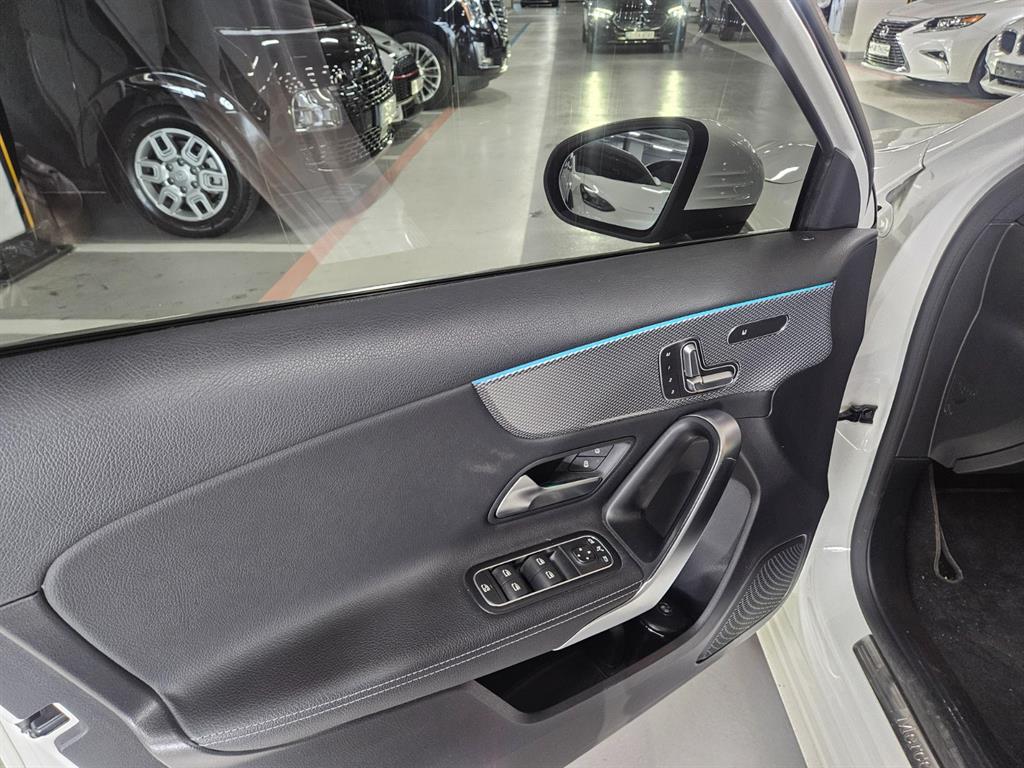 Mercedes Benz A Class - Vista 10