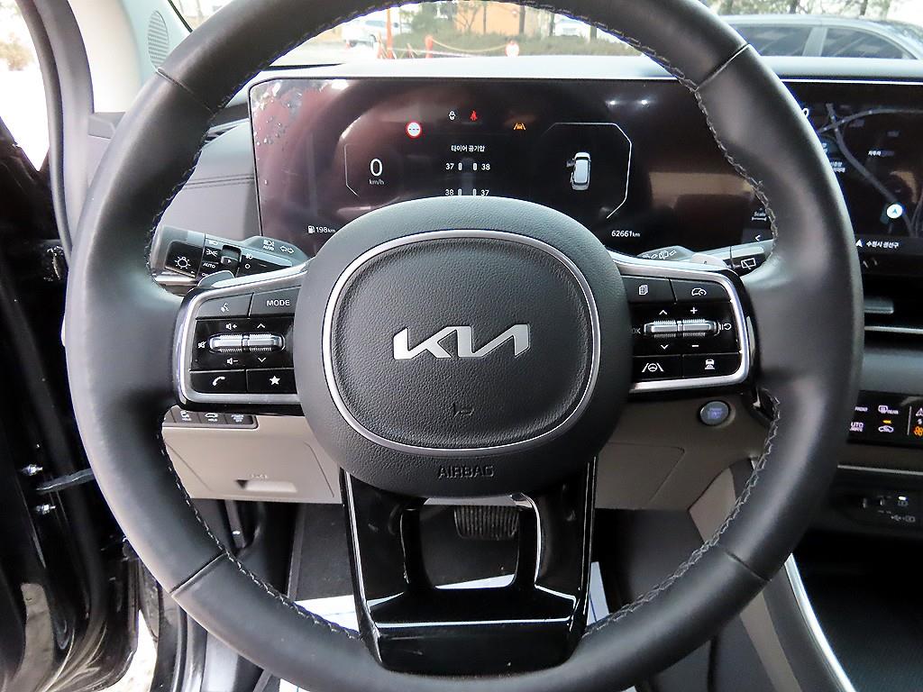 KIA Carnival - Vista 9
