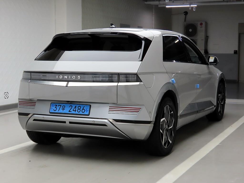 HYUNDAI Ioniq 5 - Vista 4