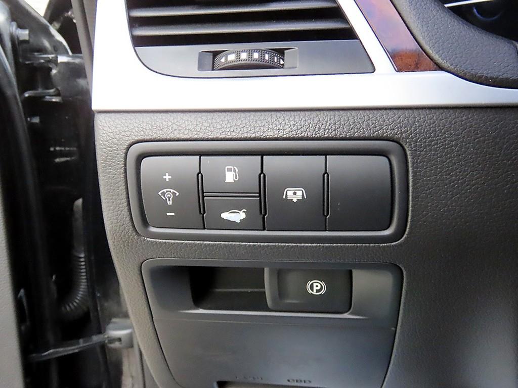 HYUNDAI Genesis 2015 Negro - Importación desde Corea - HF Imports Iquique - Foto 13