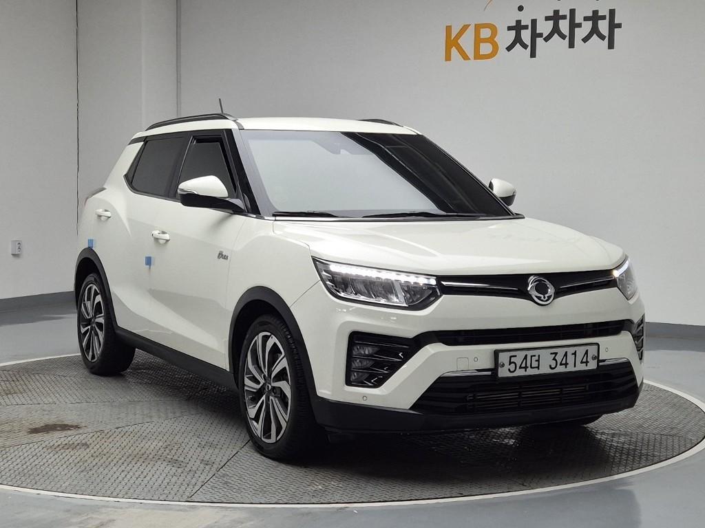Ssangyong Tivoli - Vista 4