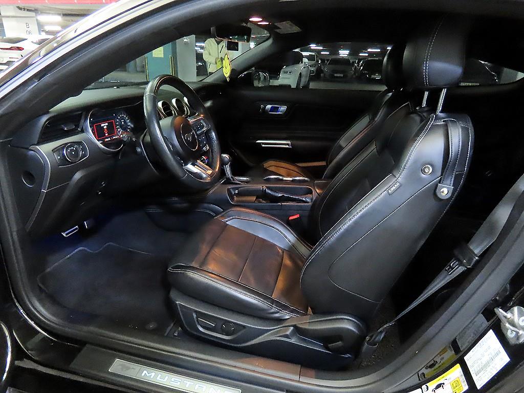 Ford Mustang - Vista 6