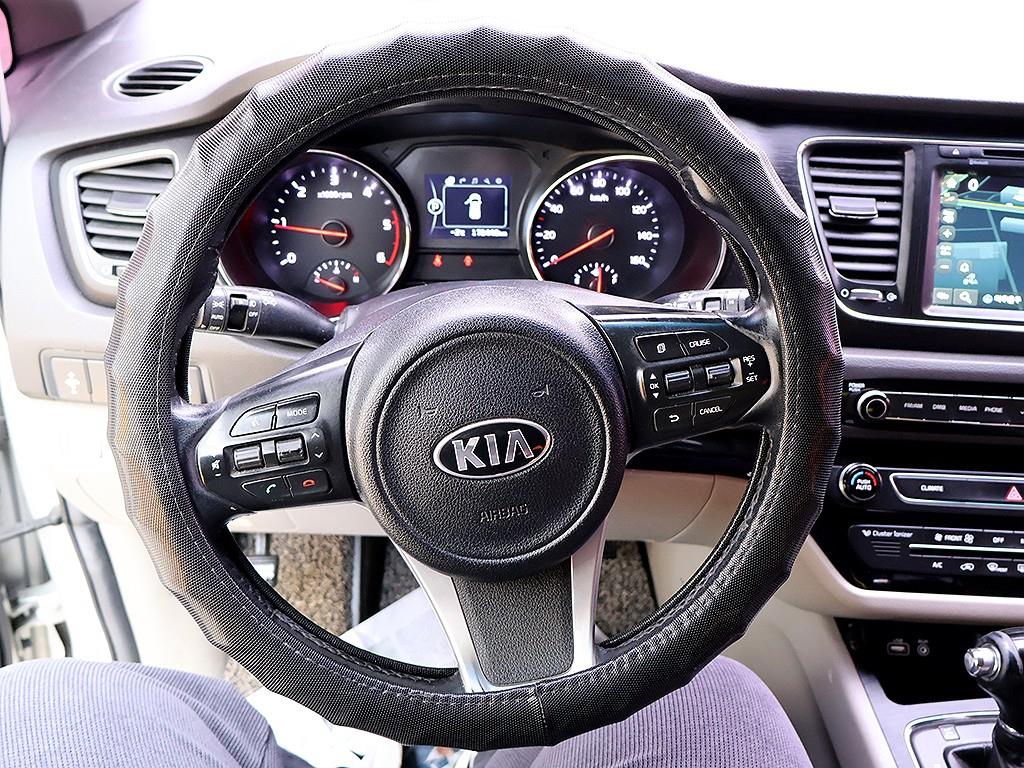 KIA Carnival 2016 Plateado - Importación desde Corea - HF Imports Iquique - Foto 8