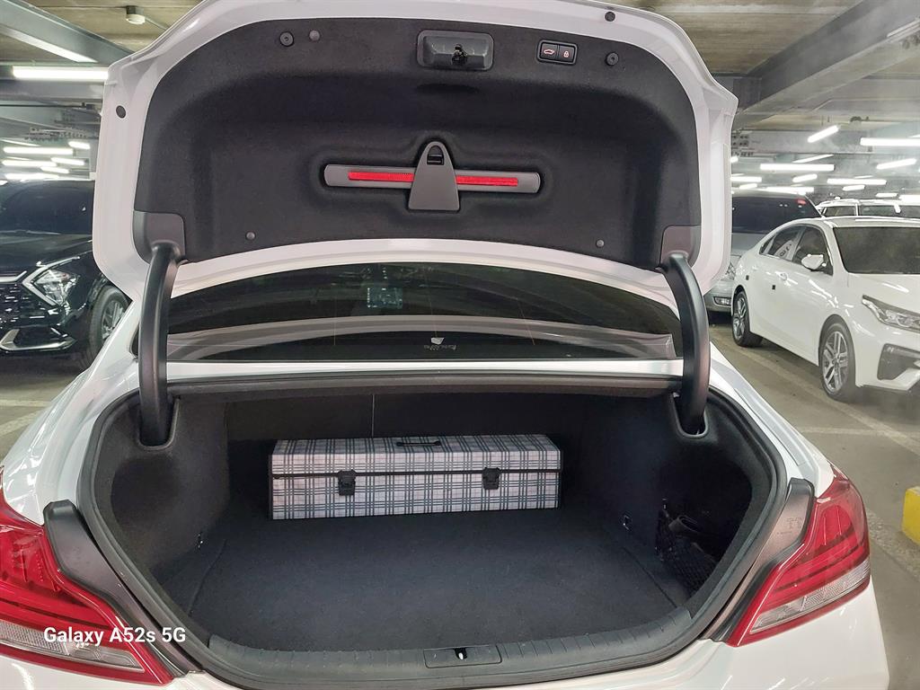 Genesis G70 2019 Blanco - Importación desde Corea - HF Imports Iquique - Foto 17