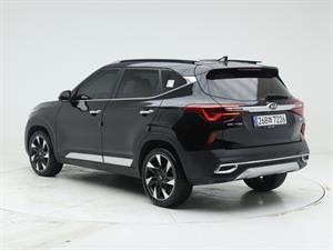 KIA Seltos - Vista 8