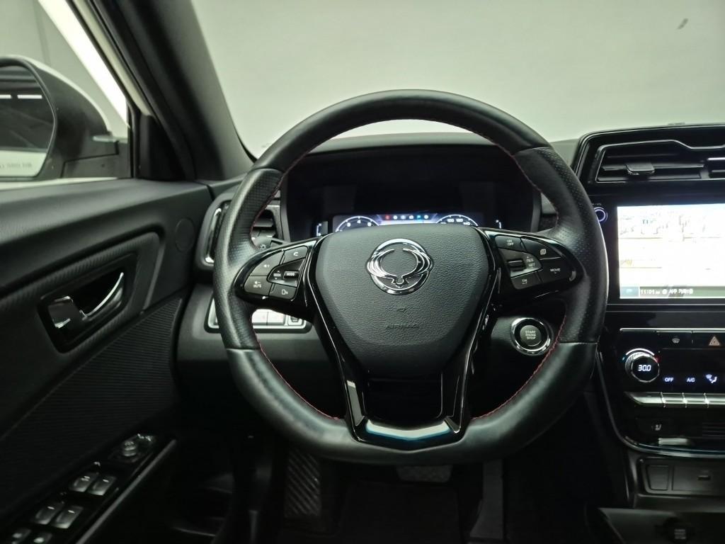 Ssangyong Tivoli - Vista 9