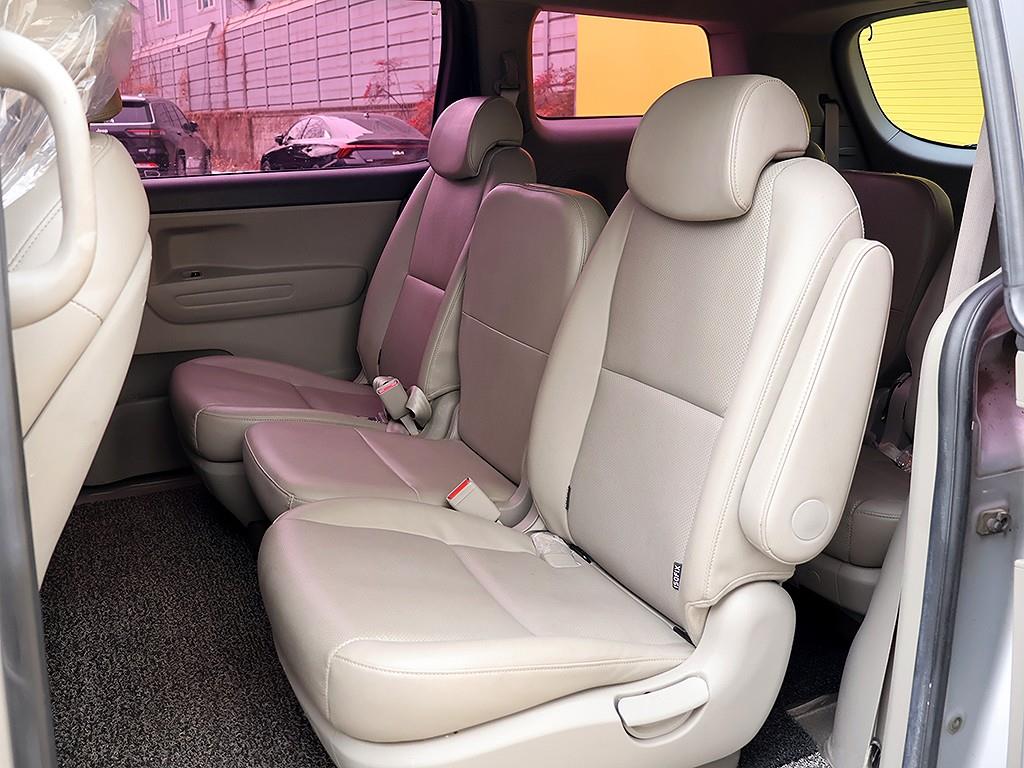 KIA Carnival 2016 Plateado - Importación desde Corea - HF Imports Iquique - Foto 12