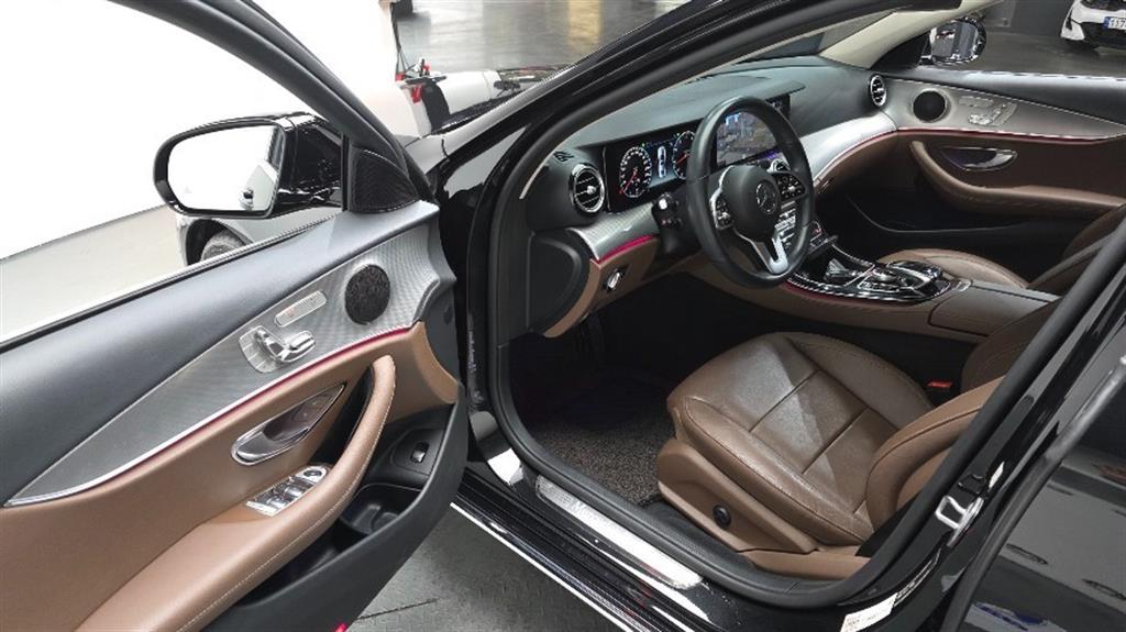 Mercedes Benz E class - Vista 11