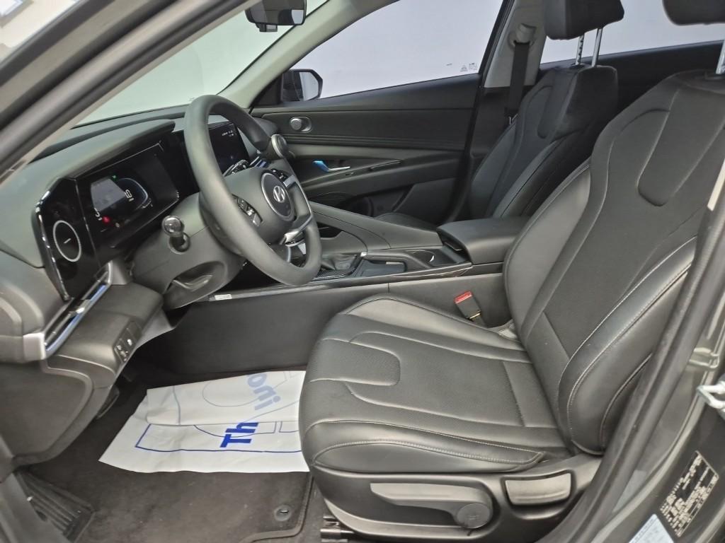 HYUNDAI Avante - Vista 11