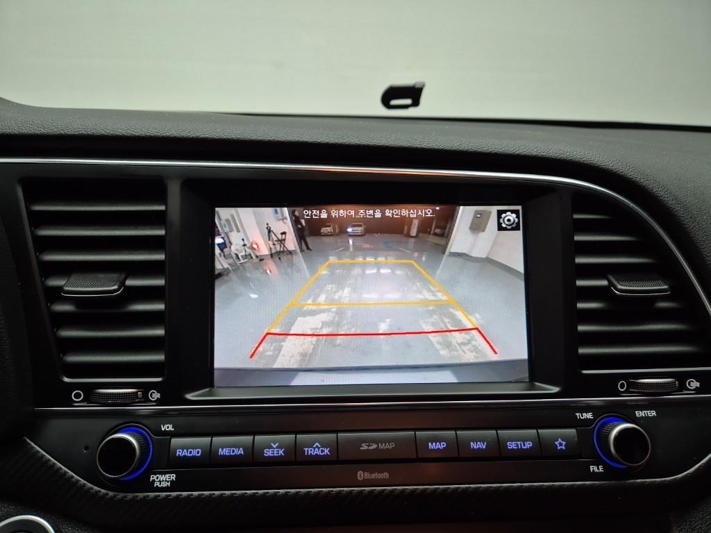 HYUNDAI Avante 2018 Gris - Importación desde Corea - HF Imports Iquique - Foto 14