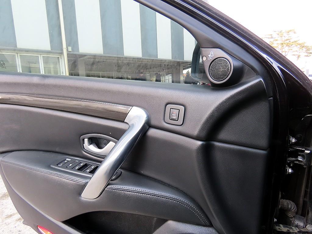 SAMSUNG SM7 - Vista 11