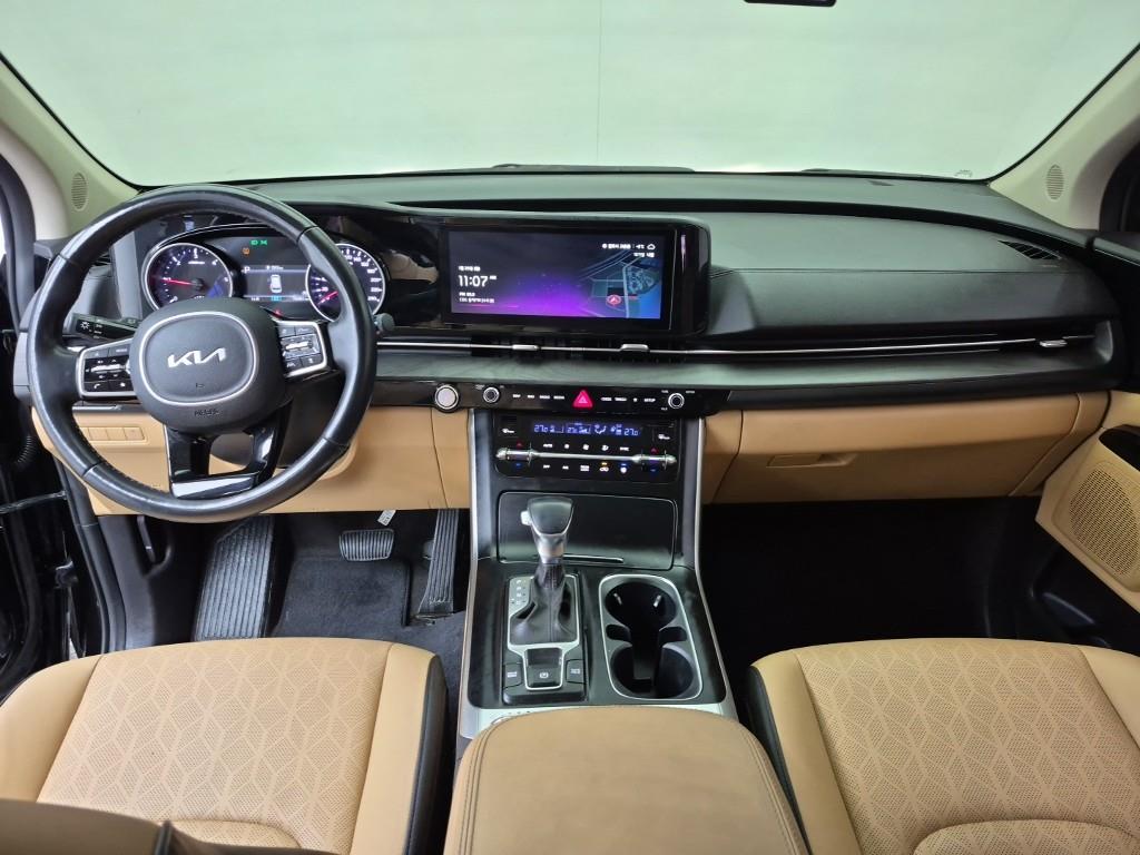 KIA Carnival - Vista 5