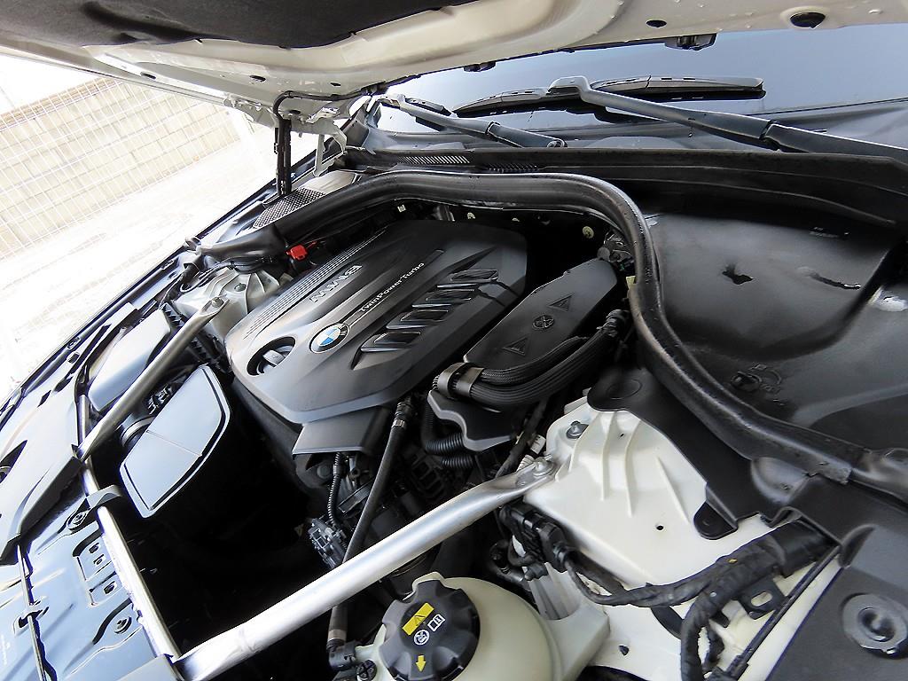 BMW 5 Series 2018 Blanco - Importación desde Corea - HF Imports Iquique - Foto 19