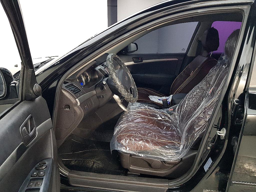 HYUNDAI Sonata - Vista 8