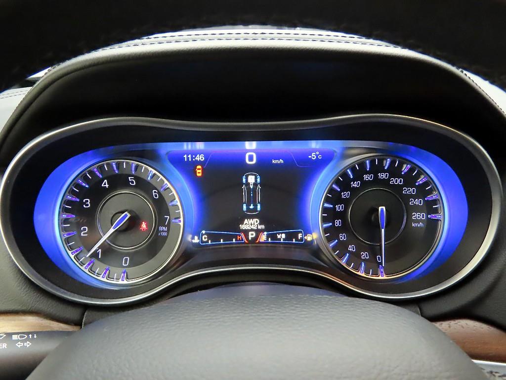 Chrysler 300C - Vista 6