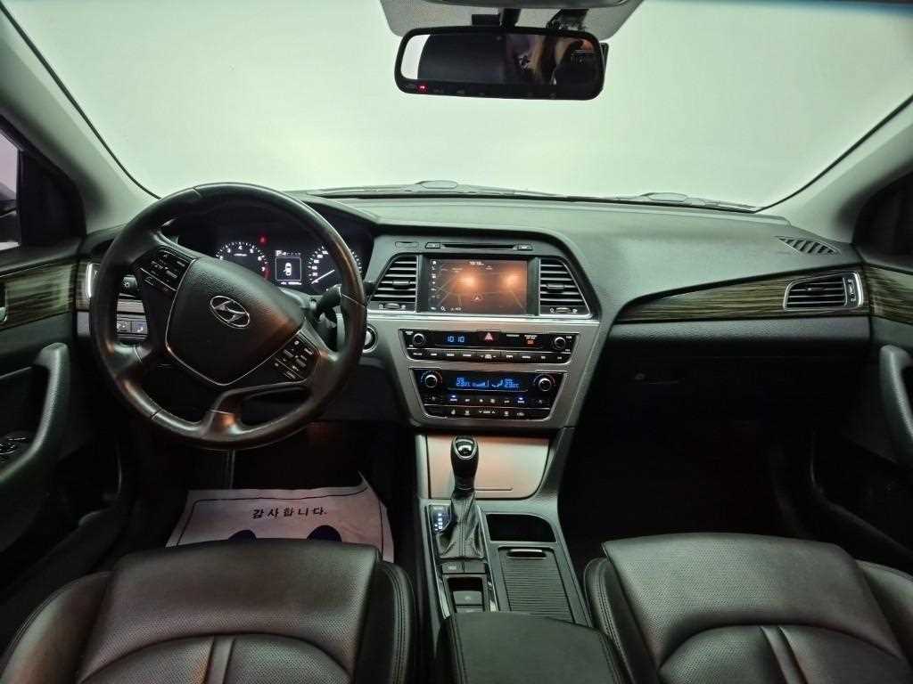 HYUNDAI Sonata - Vista 7
