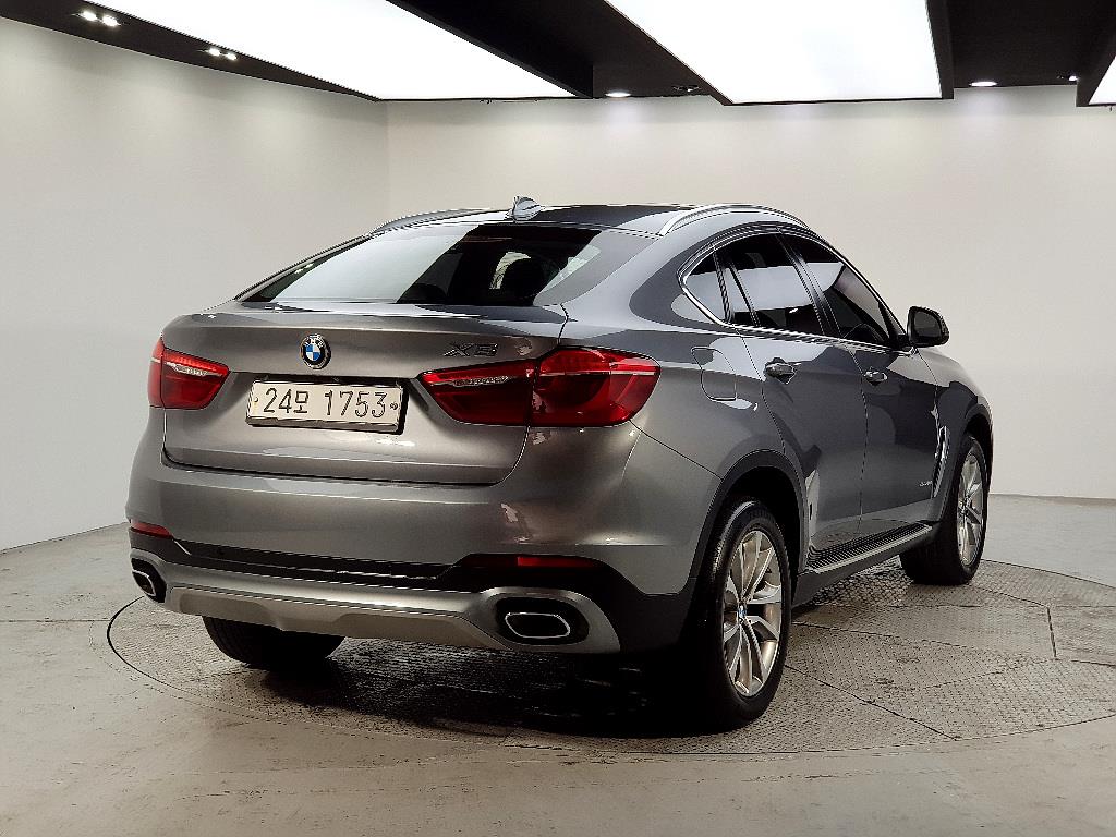 BMW X6 - Vista 4