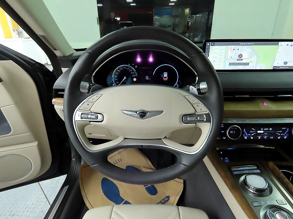 Genesis G80 - Vista 9