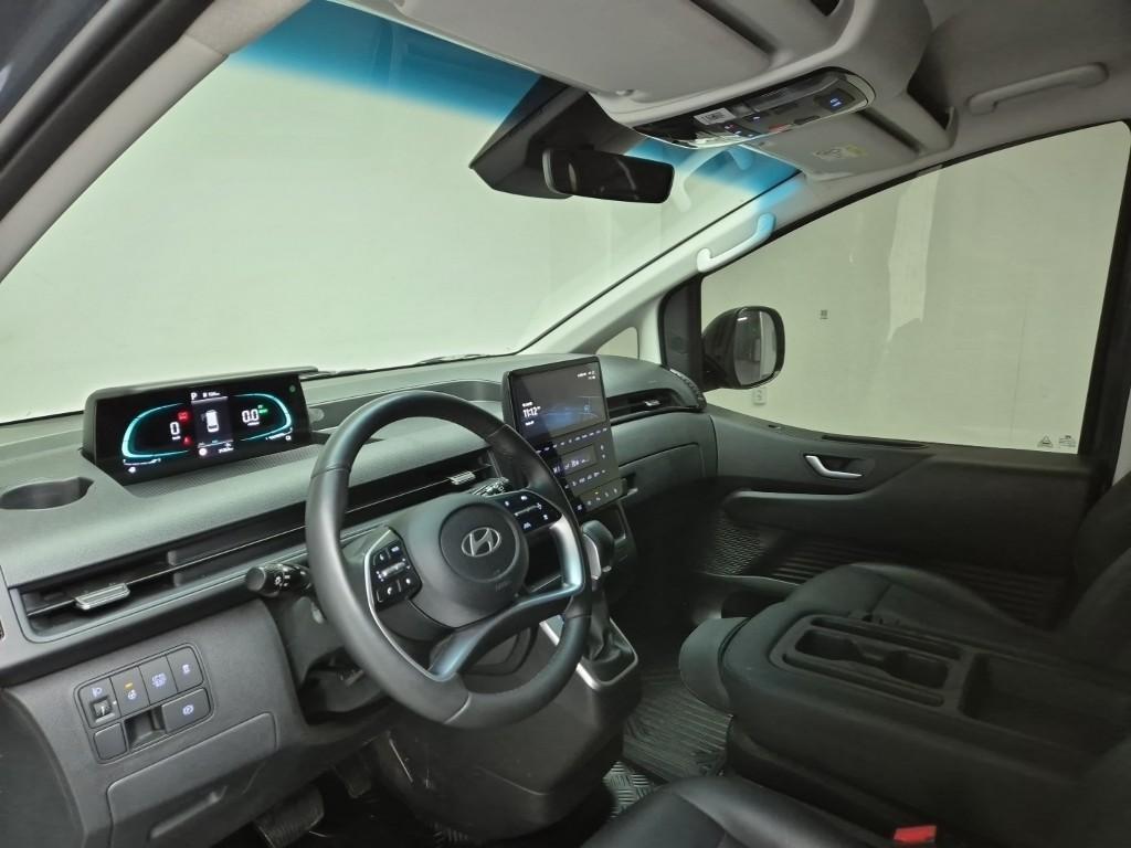 HYUNDAI Staria - Vista 7