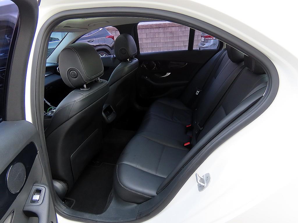 Mercedes Benz C Class - Vista 6