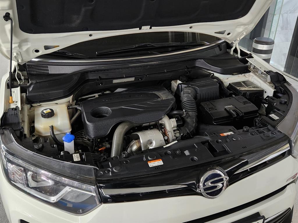 Ssangyong Tivoli 2022 Blanco - Importación desde Corea - HF Imports Iquique - Foto 20