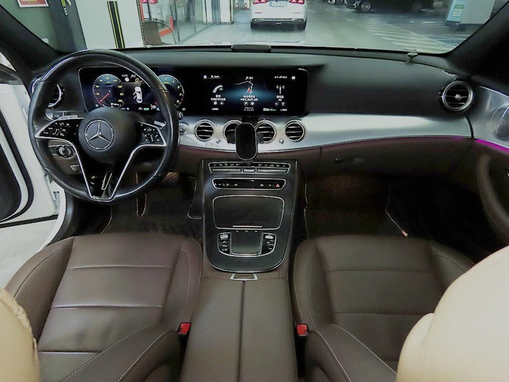 Mercedes Benz E class - Vista 10