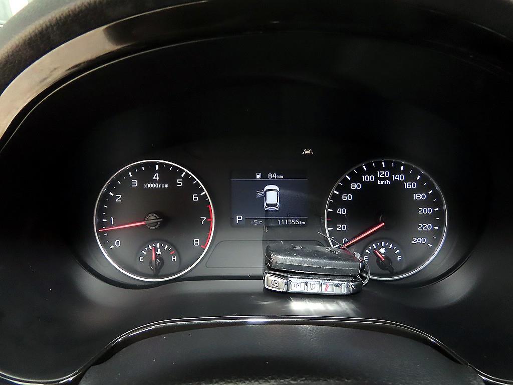 KIA Seltos - Vista 9