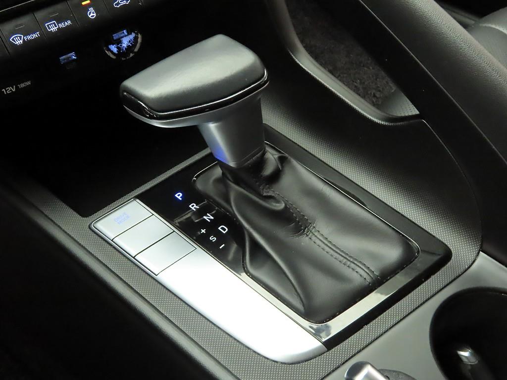 HYUNDAI Avante - Vista 11