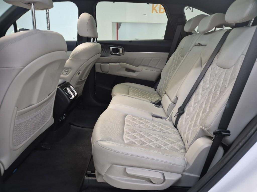 KIA Sorento - Vista 10