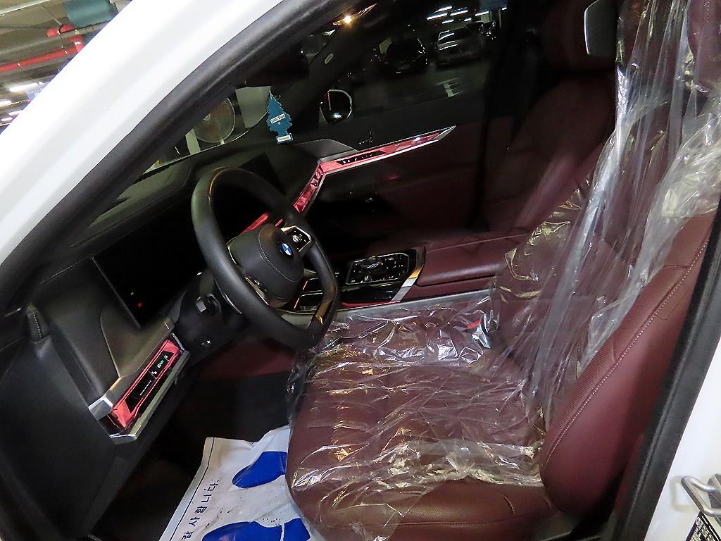 BMW 7 Series - Vista 6