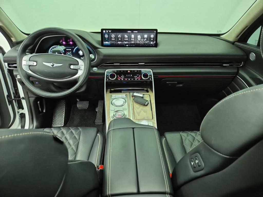 Genesis GV80 - Vista 5