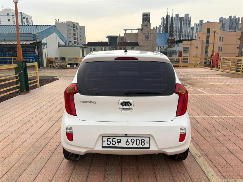 KIA Morning - Vista 4