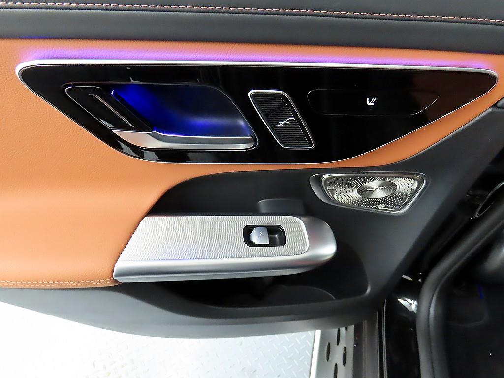 Mercedes Benz GLC Class - Vista 12