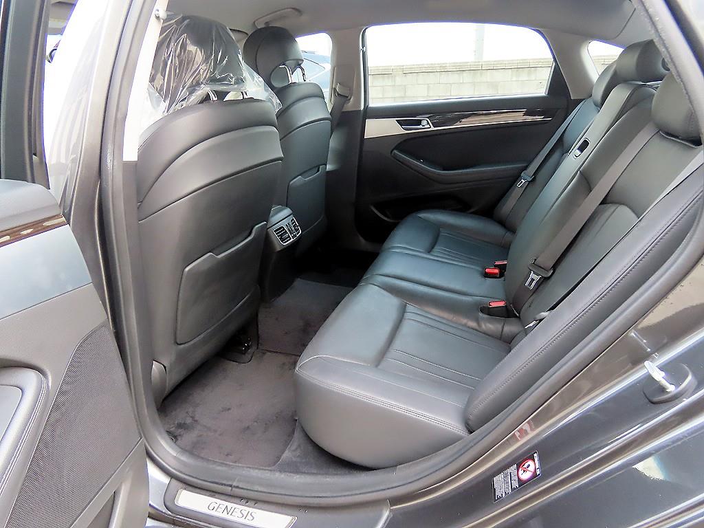 Genesis G80 - Vista 6