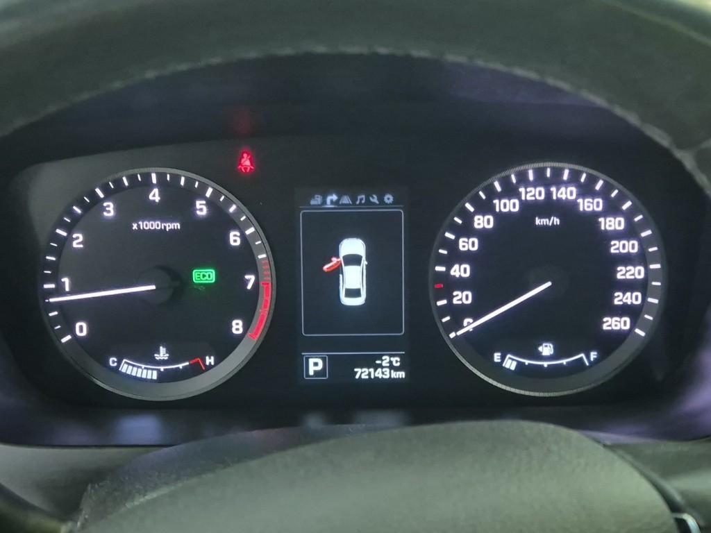 HYUNDAI Sonata - Vista 6