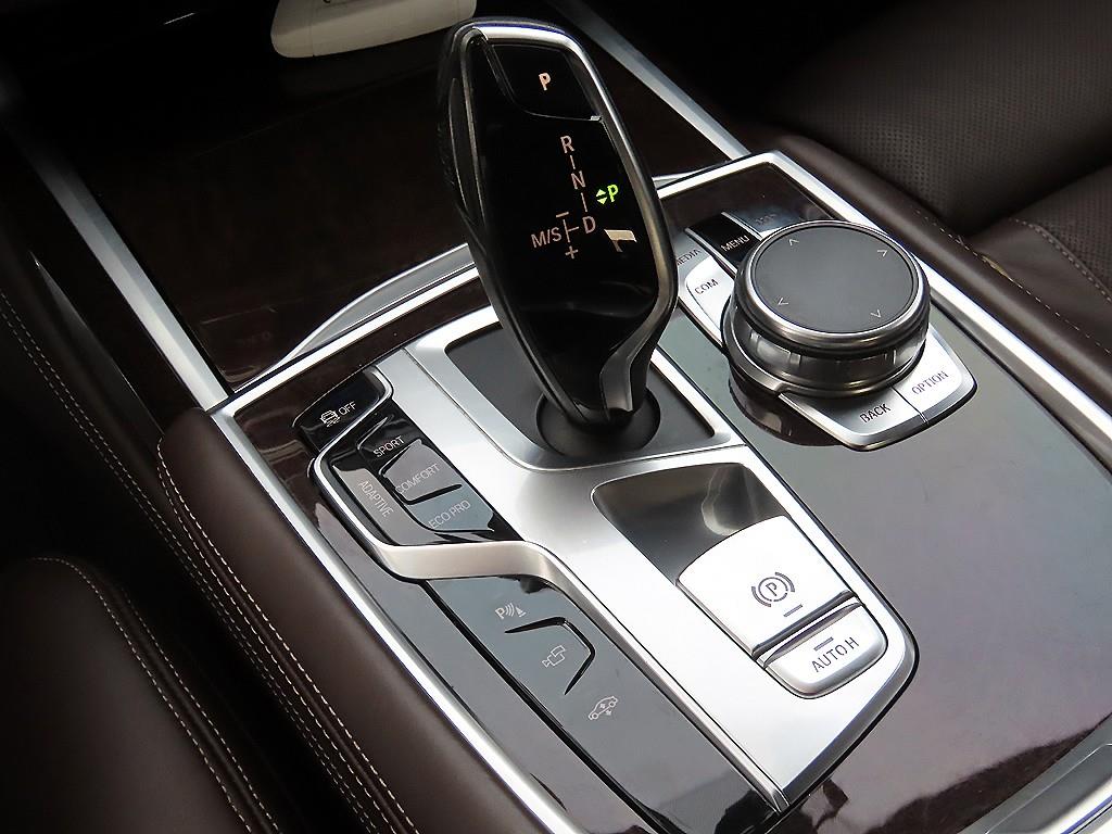 BMW 7 Series - Vista 11