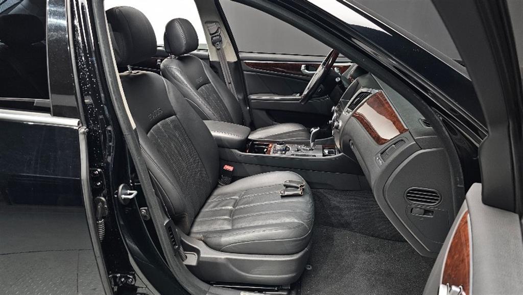 HYUNDAI Equus - Vista 11