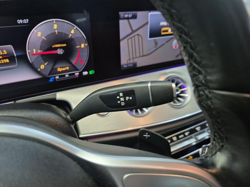 Mercedes Benz CLS Class - Vista 8